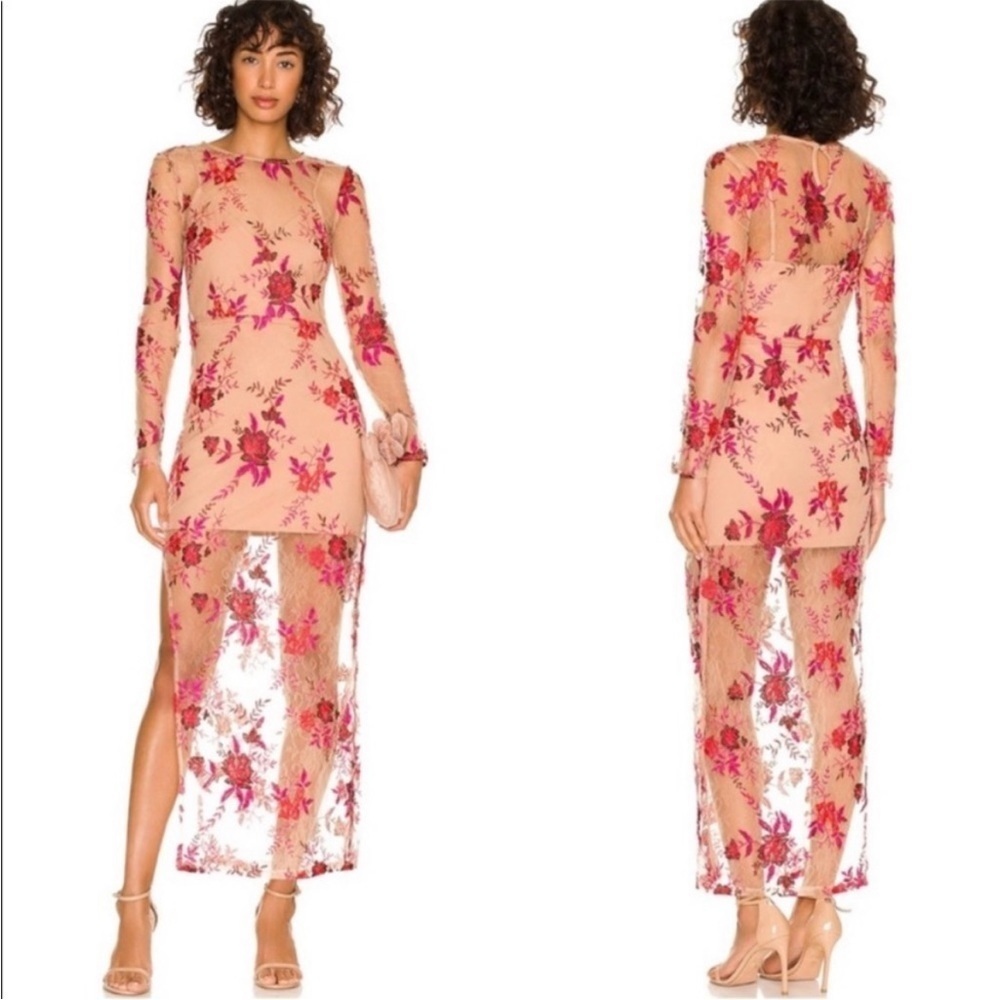 NWOT Revolve Majorelle Willow Maxi Dress in
Scarlet Vineyard